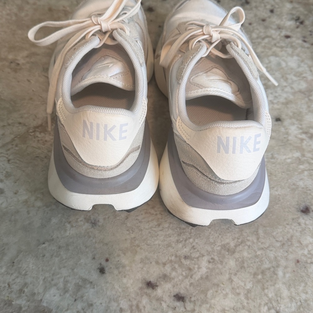 Nike Wmns Phoenix Waffle Platinum Tint Pale Ivory sneakers - Picture 4 of 6